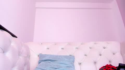 Snapshot of santiago_huntt chatting on 02.20.25 santiago_huntt online show from 02.20.25