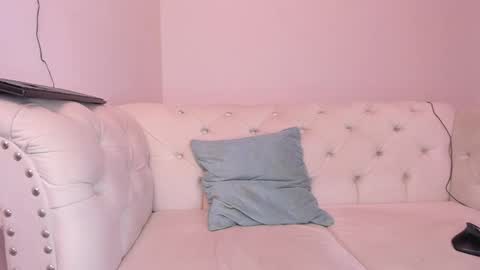 Snapshot of santiago_huntt chatting on 02.25.25 santiago_huntt online show from 02.25.25