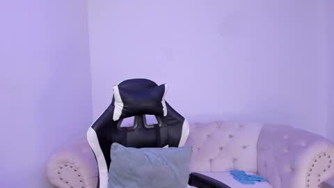 Snapshot of santiago_huntt chatting on 11.21.25 santiago_huntt online show from 11.21.25