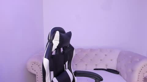 Snapshot of santiago_huntt chatting on 11.22.25 santiago_huntt online show from 11.22.25