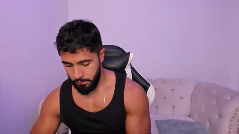 Snapshot of santiago_huntt chatting on 02.07.26 santiago_huntt online show from 02.07.26