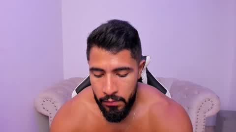 Snapshot of santiago_huntt chatting on 02.23.26 santiago_huntt online show from 02.23.26