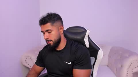 Snapshot of santiago_huntt chatting on 02.24.26 santiago_huntt online show from 02.24.26