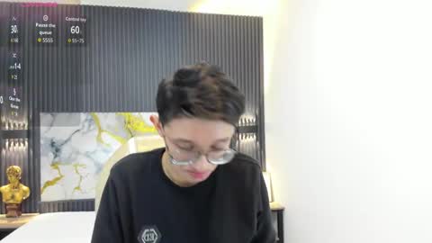 santiago_russo18 online show from 10.01.25