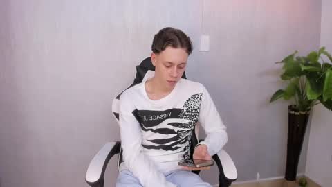 Julius Novachrono  online show from 09.09.25