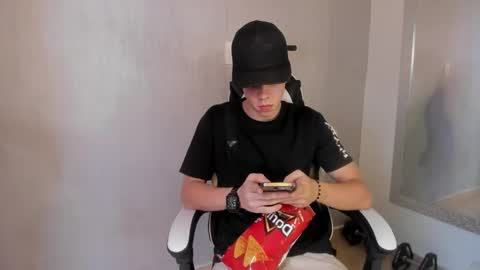 Julius Novachrono  online show from 09.24.25