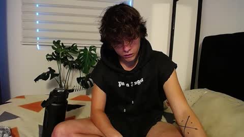 Santii online show from 12.18.24