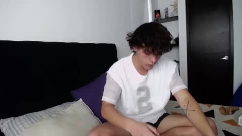 Santii online show from 01.17.25