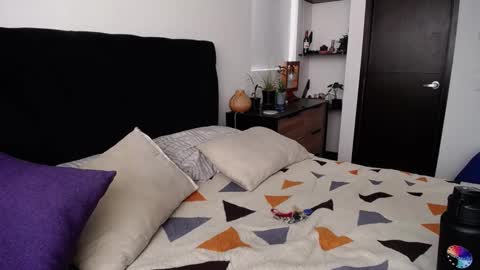 Santii online show from 01.21.25