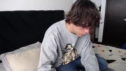 Santii online show from 02.18.25