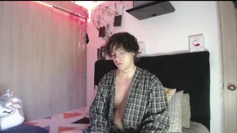 Snapshot of santii_rose chatting on 04.30.26 Santii online show from 04.30.26