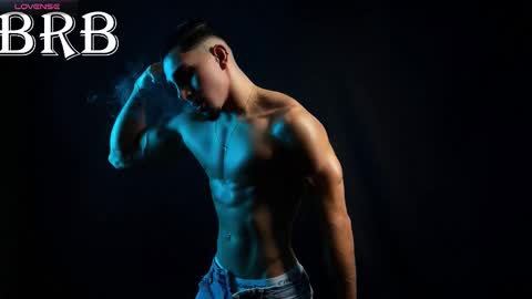 Santiago Seans online show from 12.04.25