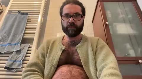 Snapshot of santopelo chatting on 12.21.24 santopelo online show from 12.21.24