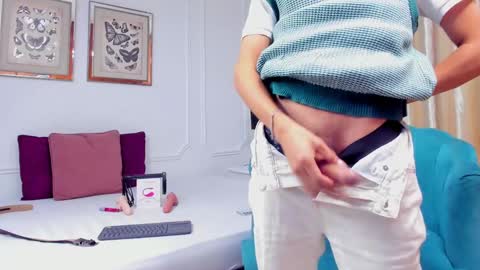 Snapshot of santy_carrington chatting on 12.26.24 Santiago Carrington online show from 12.26.24