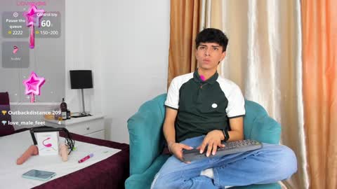 Snapshot of santy_carrington chatting on 01.11.25 Santiago Carrington online show from 01.11.25