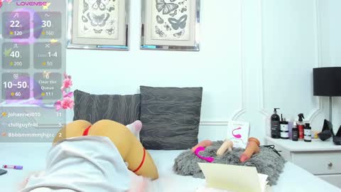 Snapshot of santy_carrington chatting on 01.21.25 Santiago Carrington online show from 01.21.25