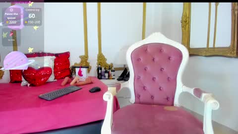 Snapshot of santy_carrington chatting on 02.04.25 Santiago Carrington online show from 02.04.25