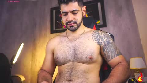 Snapshot of santy_king25 chatting on 04.19.26 santiago online show from 04.19.26