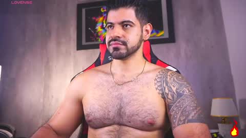 Snapshot of santy_king25 chatting on 04.26.26 santiago online show from 04.26.26