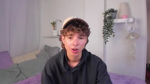 Snapshot of santy_kitty chatting on 02.02.26 kitty online show from 02.02.26