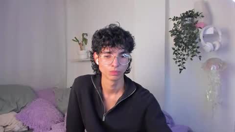 Snapshot of santy_kitty chatting on 02.15.26 kitty online show from 02.15.26