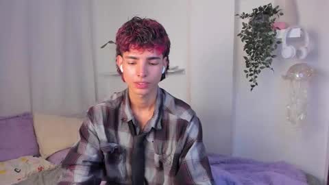 Snapshot of santy_kitty chatting on 02.26.26 kitty online show from 02.26.26