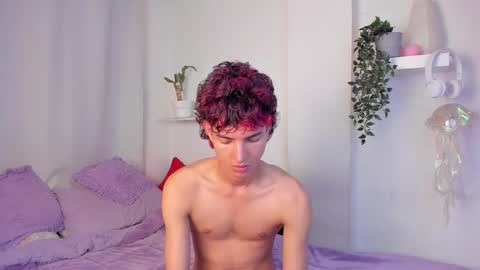 Snapshot of santy_kitty chatting on 03.13.26 kitty online show from 03.13.26