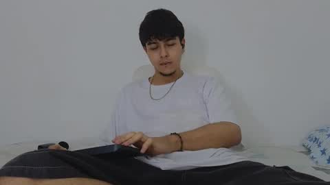 santybig18 online show from 02.13.25