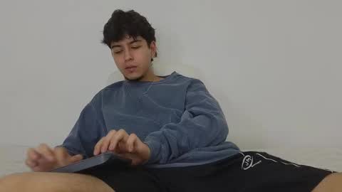 santybig18 online show from 02.22.25