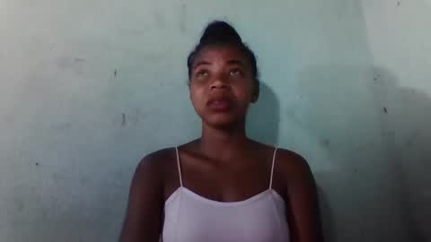 Snapshot of sanyah0123 chatting on 11.16.25 sanyah0123 online show from 11.16.25