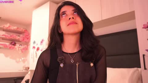 Snapshot of saory10 chatting on 01.29.25 S A O R Y 3 online show from 01.29.25