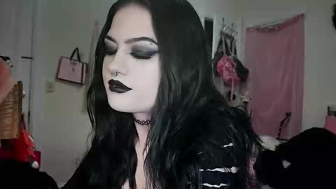 Sapphire online show from 12.20.25