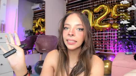 Snapshot of sapphire_venus chatting on 12.31.24 Valerin online show from 12.31.24