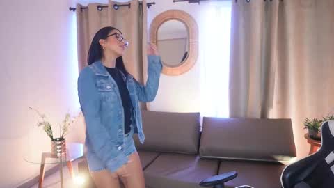 Sara  online show from 02.24.25