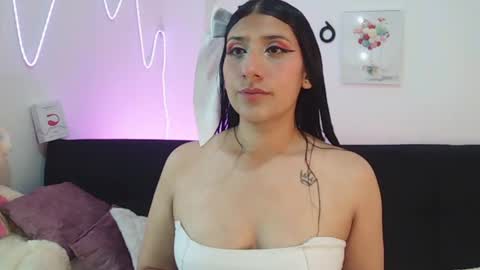 Snapshot of sara_blum_ chatting on 06.15.26 SARA online show from 06.15.26