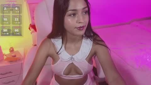 Snapshot of sara_bryce chatting on 12.13.24 Sara Bryce online show from 12.13.24