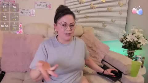 Sara Crowe online show from 01.11.26