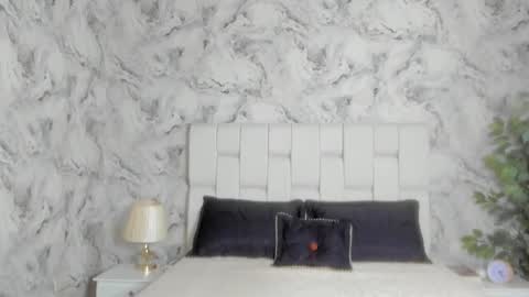 Snapshot of sara_fernandezz chatting on 03.05.25 sara online show from 03.05.25