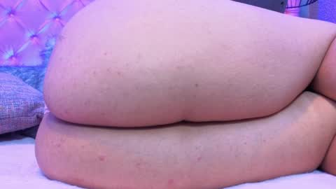 Snapshot of sara_horney_ chatting on 05.27.26 sara online show from 05.27.26