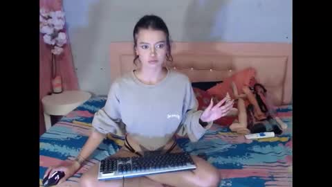 sara_jhons22 online show from 12.20.25