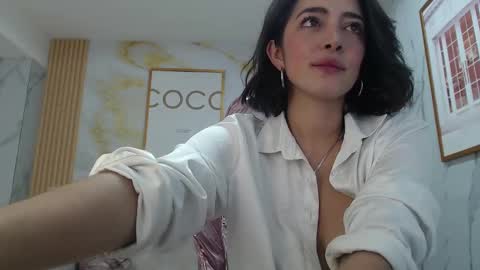 Snapshot of sara_lopez_s chatting on 09.09.25 Sara  online show from 09.09.25