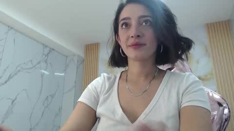 Snapshot of sara_lopez_s chatting on 09.11.25 Sara  online show from 09.11.25