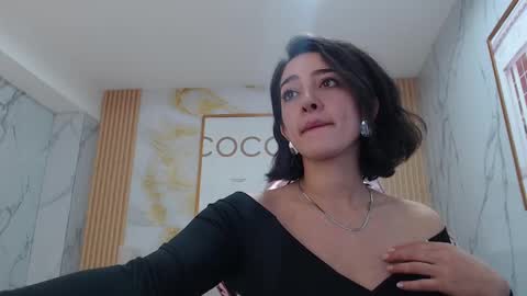 Snapshot of sara_lopez_s chatting on 09.17.25 Sara  online show from 09.17.25