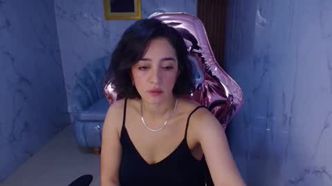 Snapshot of sara_lopez_s chatting on 09.21.25 Sara  online show from 09.21.25