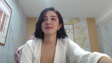 Snapshot of sara_lopez_s chatting on 09.22.25 Sara  online show from 09.22.25