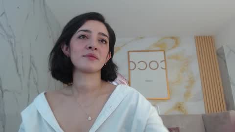 Snapshot of sara_lopez_s chatting on 10.03.25 Sara  online show from 10.03.25