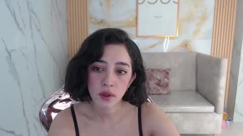 Snapshot of sara_lopez_s chatting on 10.06.25 Sara  online show from 10.06.25