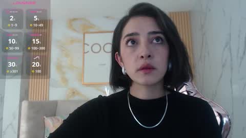Snapshot of sara_lopez_s chatting on 10.24.25 Sara  online show from 10.24.25