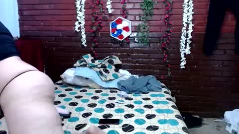 Sara love online show from 02.25.25