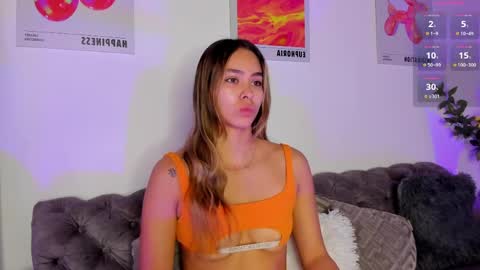 Snapshot of sara_madrid_ chatting on 04.22.26 online show from 04.22.26